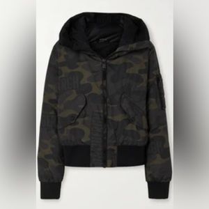 GOLDBERGH
Forest hooded camouflage-print down ski jacket